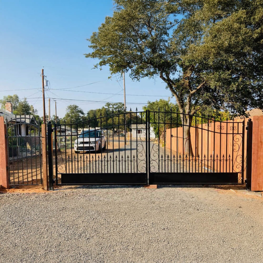 ALEKO Venice Style Steel Dual Swing Driveway Gate (SAK68025)-SAKSBY