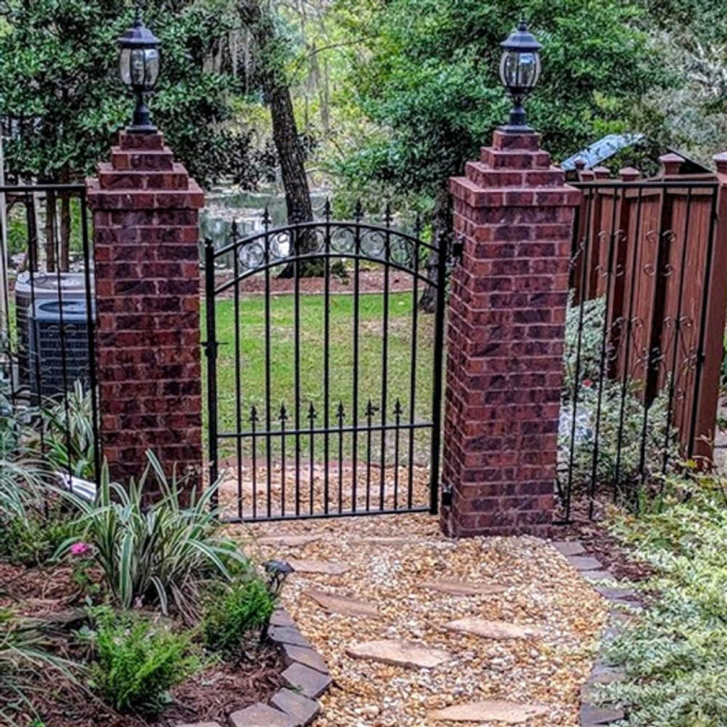 ALEKO PRAGUE Style Steel Pedestrian Gate, 5FT (SAK90257)-SAKSBY
