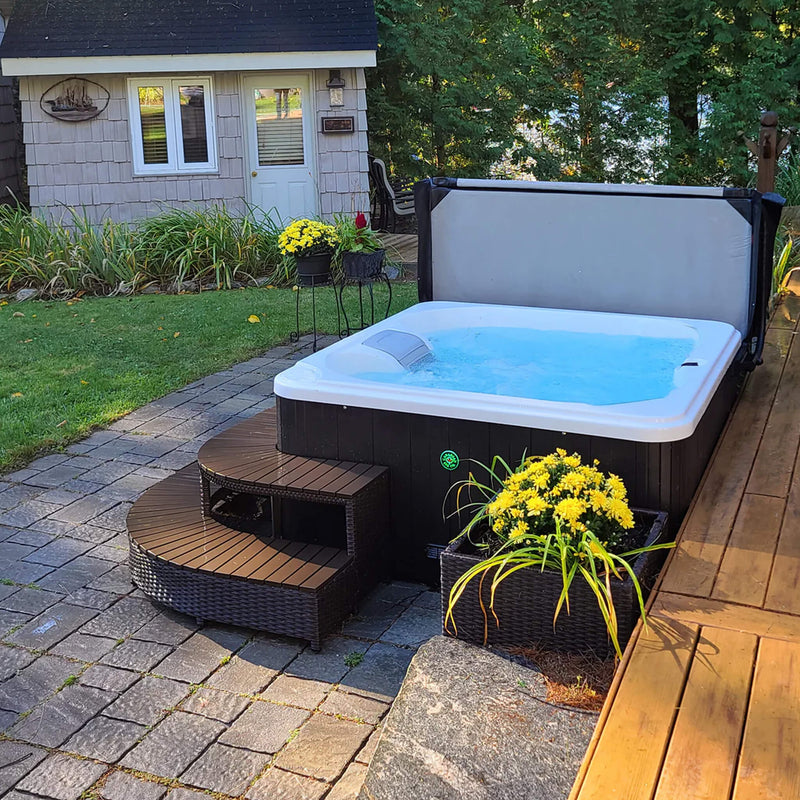 CANADIAN SPA COMPANY GANDER 4 Person 15-Jet Portable Hot Tub [KH-10099] (SAK25683) - Outdoor View