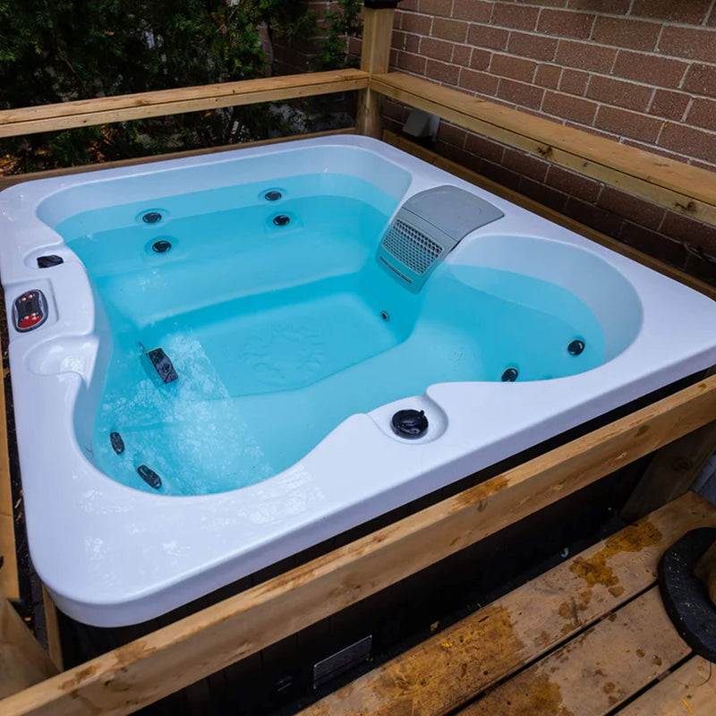 CANADIAN SPA COMPANY MANITOBA 4 Person 15-Jet Portable Hot Tub [KH-10127] (SAK34106) - Outside View