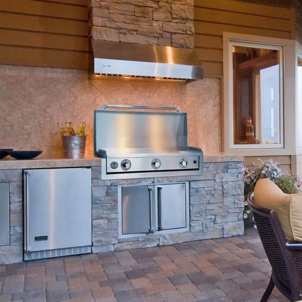 Le Griddle Ultimate Built-In / Countertop Griddle, 41" [GFE105] (SAK02878) - Saksby Wholesale - Lifestyle Image in Outdoor Kitchen