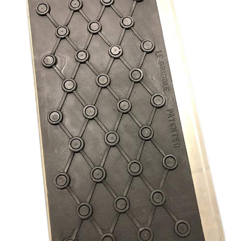 Le Griddle Ultimate Built In Countertop Propane Gas Griddle 41 Inch GFE105 Rubber Grip Top View
