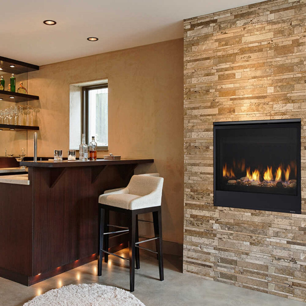 MAJESTIC QUARTZ 32" Direct Vent Natural Gas Fireplace [QUARTZ32IFTN] SAKSBY - Living Room View